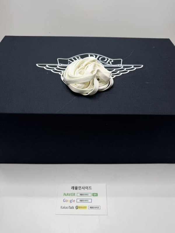 레플리카 명품 [AIR JORDAN] 에어조던1 레트로 로우 OG x 디올 DIOR CN8608-002 남녀공용 (PK공장) - 상세 이미지 10 실사 10