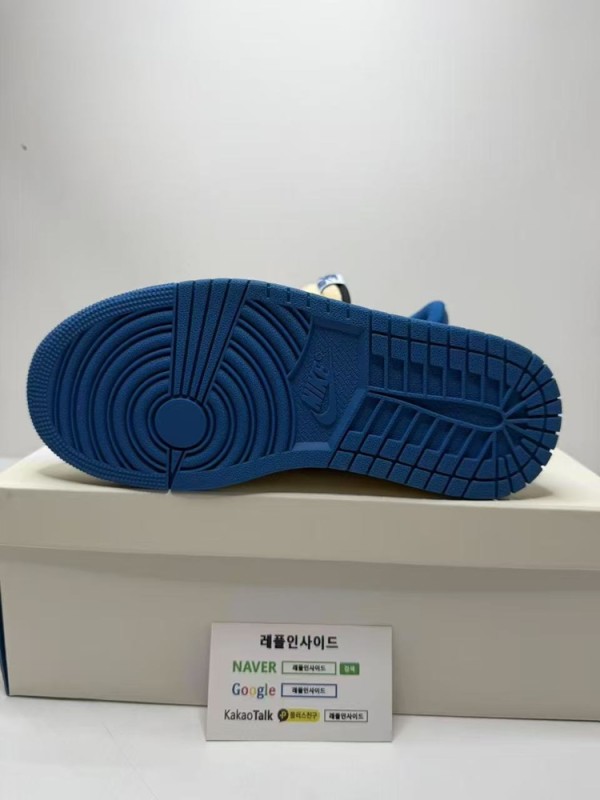 레플리카 명품 [AIR JORDAN] 트래비스 스캇 x 프라그먼트 x 에어조던1 로우 밀리터리 블루 DM7866-104 남녀공용 (OG공장) - 소재 실사 6