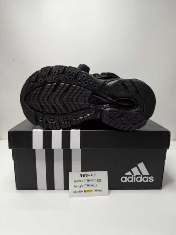 레플리카 명품 [ADIDAS] 아디다스 x 퍼렐 윌리엄스 아디스타 젤리피쉬 트리플 블랙 JP9264 남녀공용 디테일 실사! - 로고 실사 5