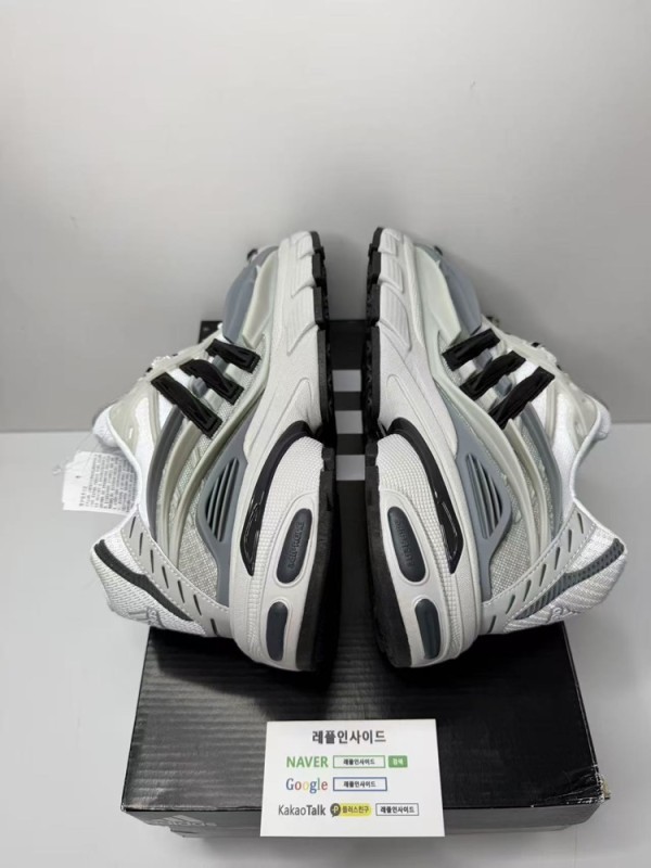 레플리카 명품 [ADIDAS] 아디다스 x 퍼렐 윌리엄스 아디스타 젤리피쉬 솔리드 그레이 코어 블랙 JP9265 남녀공용 - 포장 실사 7