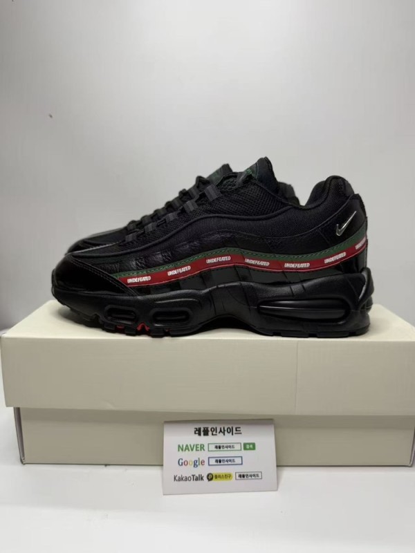 레플리카 명품 [NIKE] 나이키 에어맥스95 SP 언디피티드 블랙 IB4453-001 남녀공용 디테일 실사! - 옆면 실사 2
