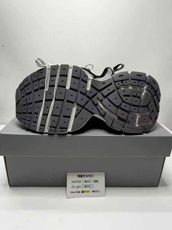 레플리카 명품 [BALENCIAGA] 발렌시아가 3XL 그레이 화이트 레드 남녀공용 (X공장) 디테일 실사! - 로고 실사 5
