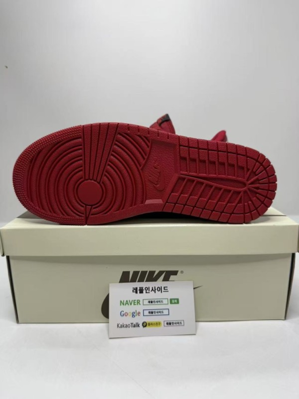 레플리카 명품 [AIR JORDAN] 트래비스 스캇 x 에어조던1 로우 OG 시카고 DM7866-101 남녀공용 (X공장) - 소재 실사 6