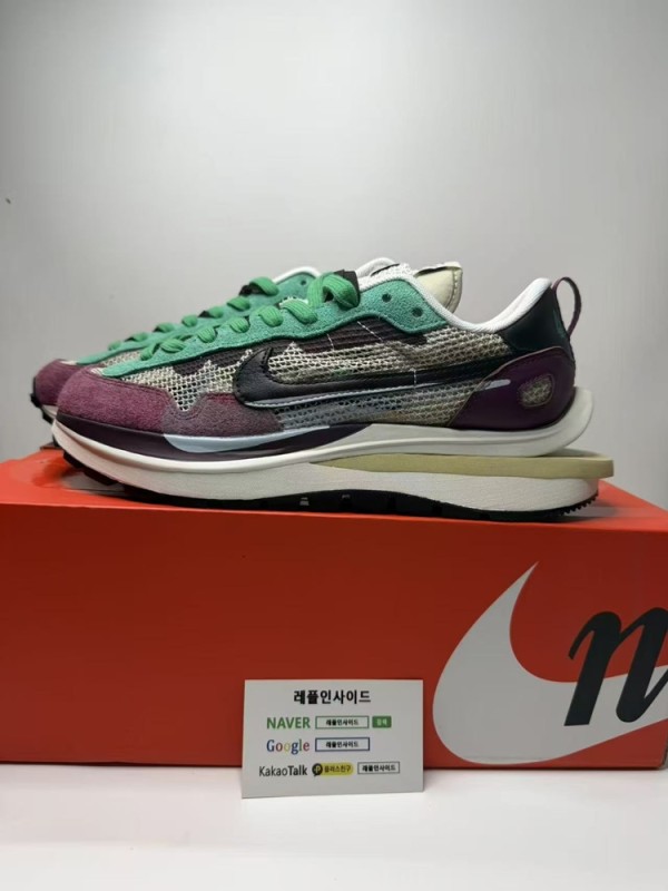 레플리카 명품 [NIKE] 나이키 X 사카이 베이퍼와플 스트링 빌런레드 DD3035-200 남녀공용 (PK공장) 디테일 실사! - 옆면 실사 2