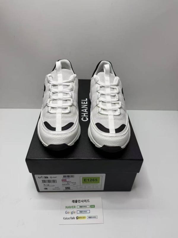 레플리카 명품 [CHANEL] 샤넬 CC로고 스웨이드 가죽 스니커즈 여성용 실사 디테일! - 앞면 실사 1