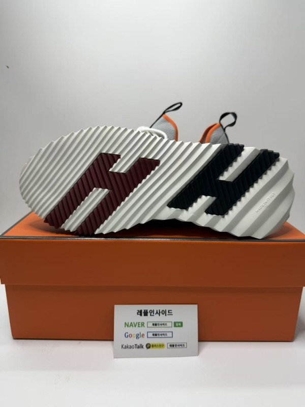 레플리카 명품 [HERMES] 에르메스 리프트 슬립온 스니커즈 남성용 실사 디테일! - 로고 실사 5