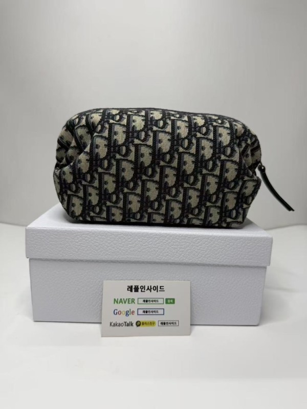 레플리카 명품 [DIOR] 디올 보올 파우치 크로스백 디테일 실사! - 앞면 실사 1