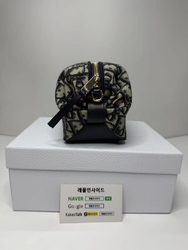 레플리카 명품 [DIOR] 디올 보올 파우치 크로스백 디테일 실사! - 옆면 실사 2