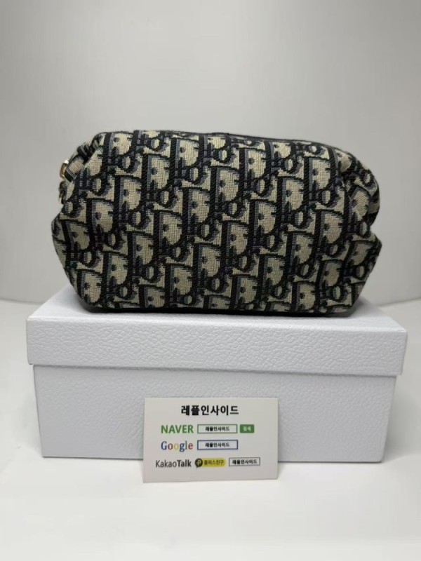 레플리카 명품 [DIOR] 디올 보올 파우치 크로스백 디테일 실사! - 뒷면 실사 3