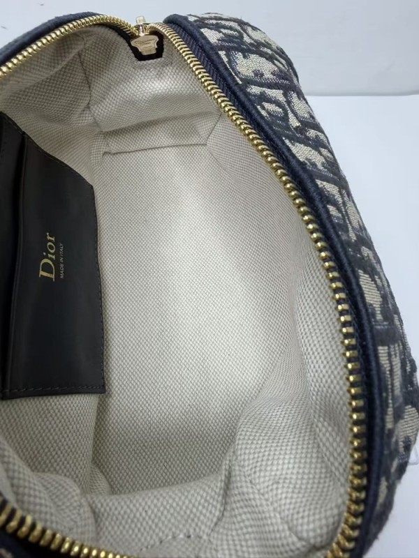 레플리카 명품 [DIOR] 디올 보올 파우치 크로스백 디테일 실사! - 상세 이미지 9 실사 9