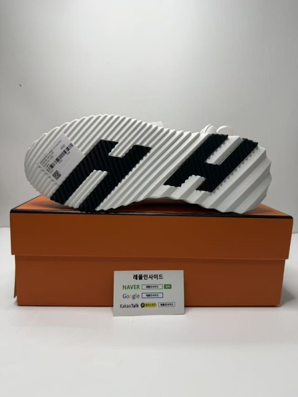 레플리카 명품 [HERMES] 에르메스 바운싱 스니커즈 남녀공용 디테일 실사! - 로고 실사 5