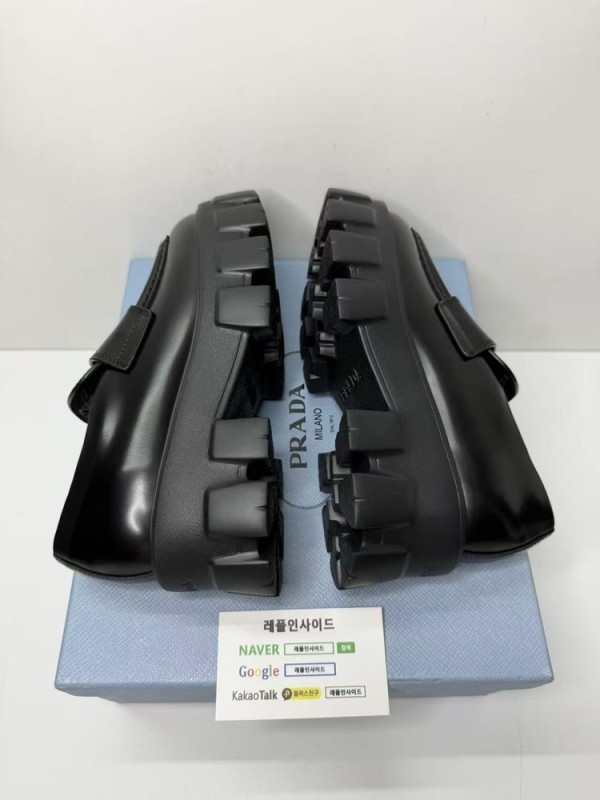 레플리카 명품 [PRADA] 프라다 브러시드 모놀리스 로퍼 남녀공용 실사 디테일! - 포장 실사 7