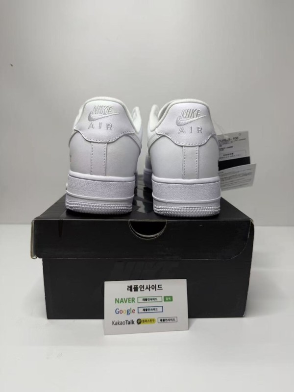 레플리카 명품 [NIKE] 나이키 x 슈프림 에어포스1 로우 화이트 CU9225-100 남녀공용 (OWF공장) 실사 디테일! - 디테일 실사 4