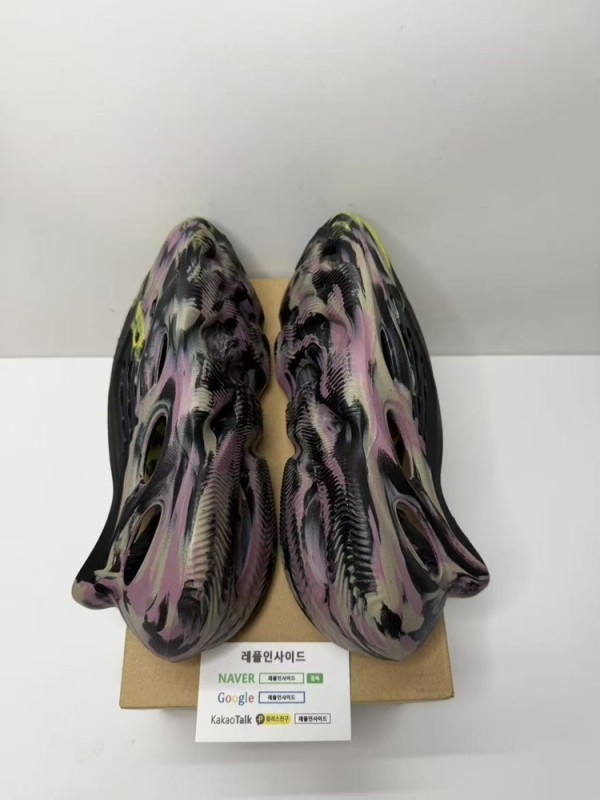 레플리카 명품 [ADIDAS] 아디다스 X 이지 폼러너 믹스 카본 IG9562 남녀공용 (LW공장) 디테일 실사! - 소재 실사 6