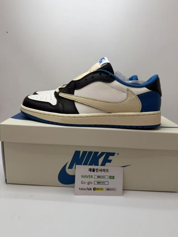 레플리카 명품 [AIR JORDAN] 트래비스 스캇 x 프라그먼트 x 에어조던1 로우 DM7866-140 남녀공용 (OG공장) 실사 디테일! - 옆면 실사 2