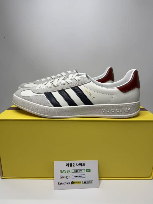 레플리카 명품 [GUCCI] 구찌 x 아디다스 스웨이드 가젤 스니커즈 남녀공용 실사 디테일! - 옆면 실사 2
