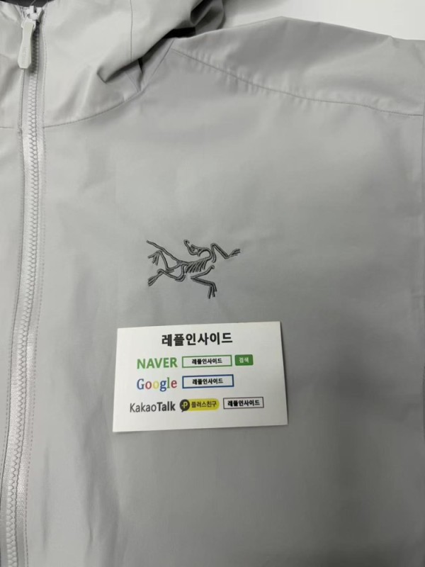 레플리카 명품 [ARCTERY] 아크테릭스 시조새 솔라노 후디 자켓 블랙 남녀공용 SOLANO HOODY 그레이 디테일! - 옆면 실사 2