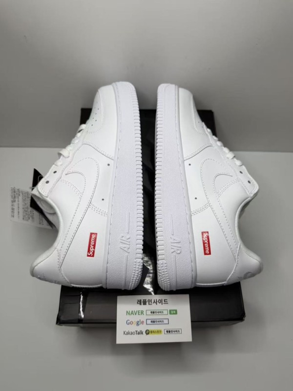 레플리카 명품 [NIKE] 나이키 x 슈프림 에어포스1 로우 화이트 CU9225-100 남녀공용 (OWF공장) 실사 디테일! - 소재 실사 6