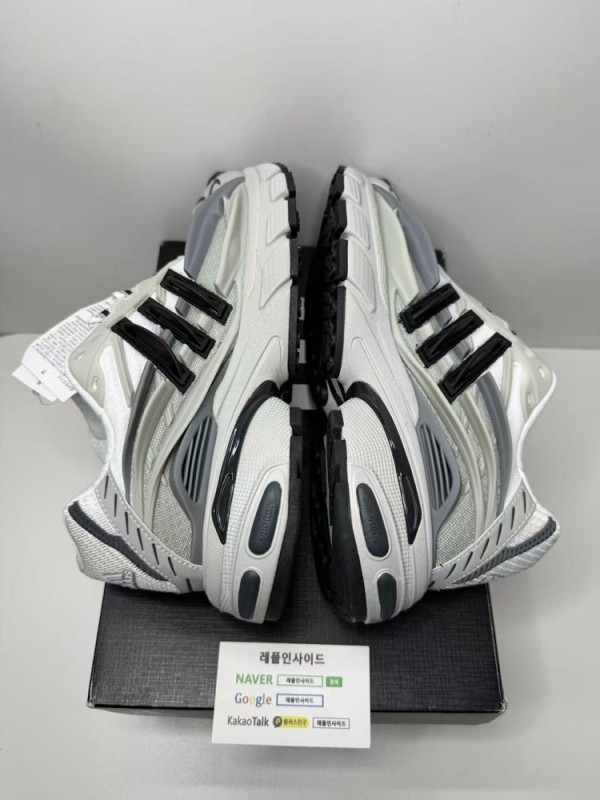 레플리카 명품 [ADIDAS] 아디다스 x 퍼렐 윌리엄스 아디스타 젤리피쉬 솔리드 그레이 코어 블랙 JP9265 남녀공용 디테일 실사! - 포장 실사 7