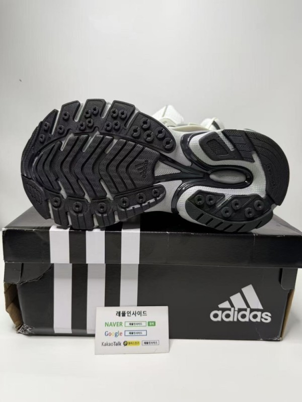 레플리카 명품 [ADIDAS] 아디다스 x 퍼렐 윌리엄스 아디스타 젤리피쉬 솔리드 그레이 코어 블랙 JP9265 남녀공용 실사! - 로고 실사 5