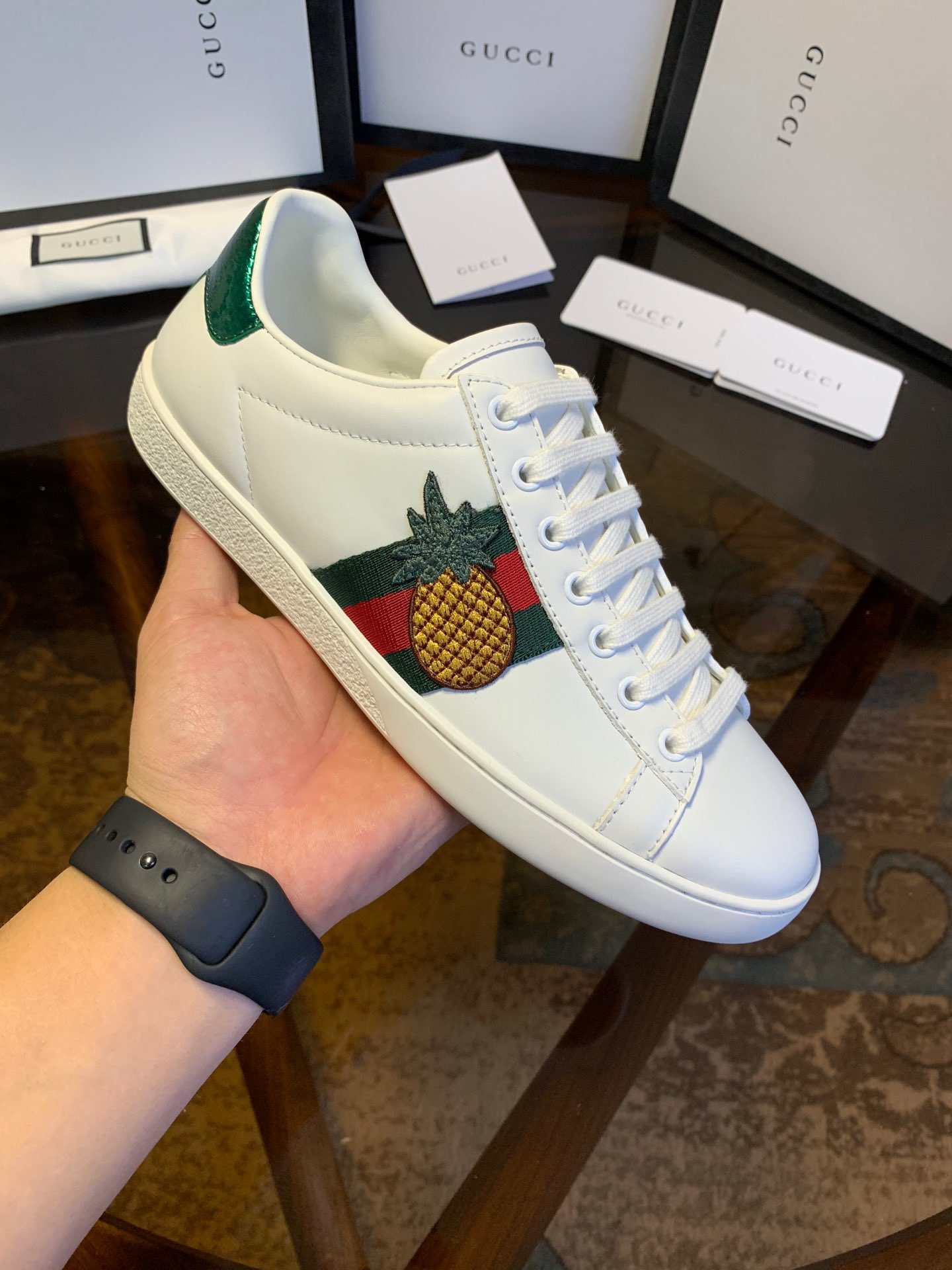[GUCCI] 19SS 구찌 에이스 무당벌레 파인애플 자수 스니커즈 431920 A38G0 9064 남녀공용
