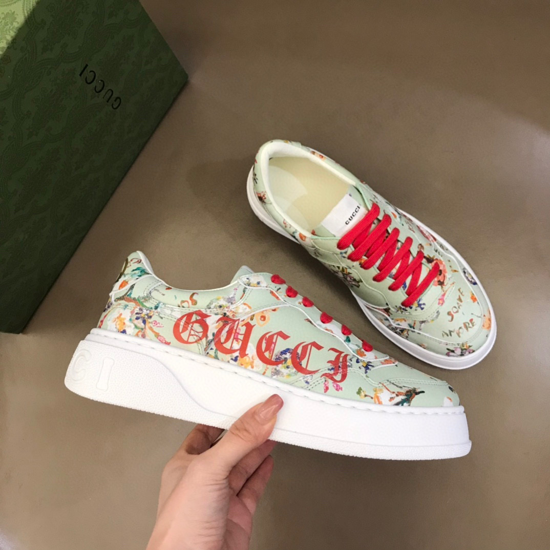 [GUCCI] 구찌 GG 엠보스 스니커즈 남녀공용