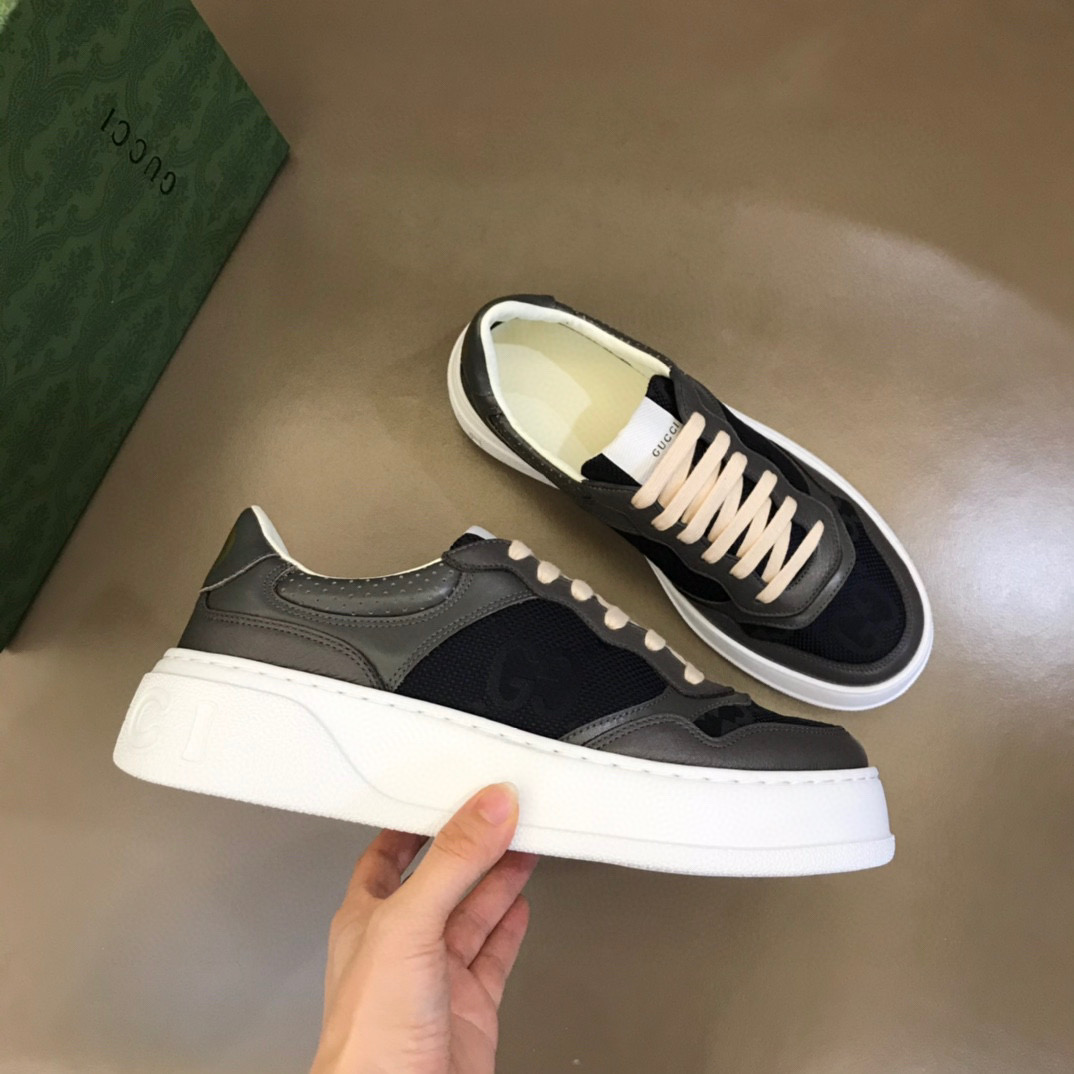 [GUCCI] 구찌 GG 엠보스 스니커즈 남녀공용