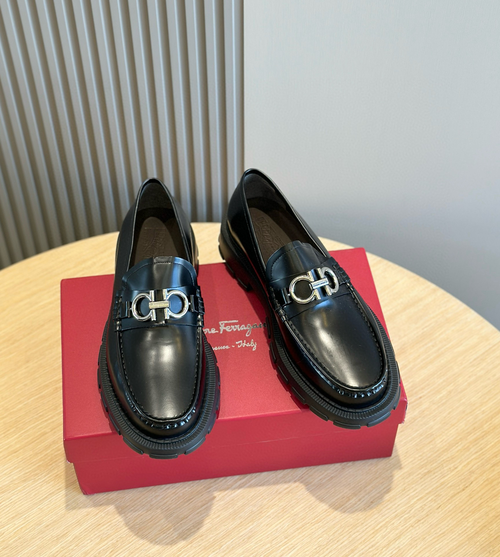 [FERRAGAMO] 페레가모 로퍼 구두 남성용