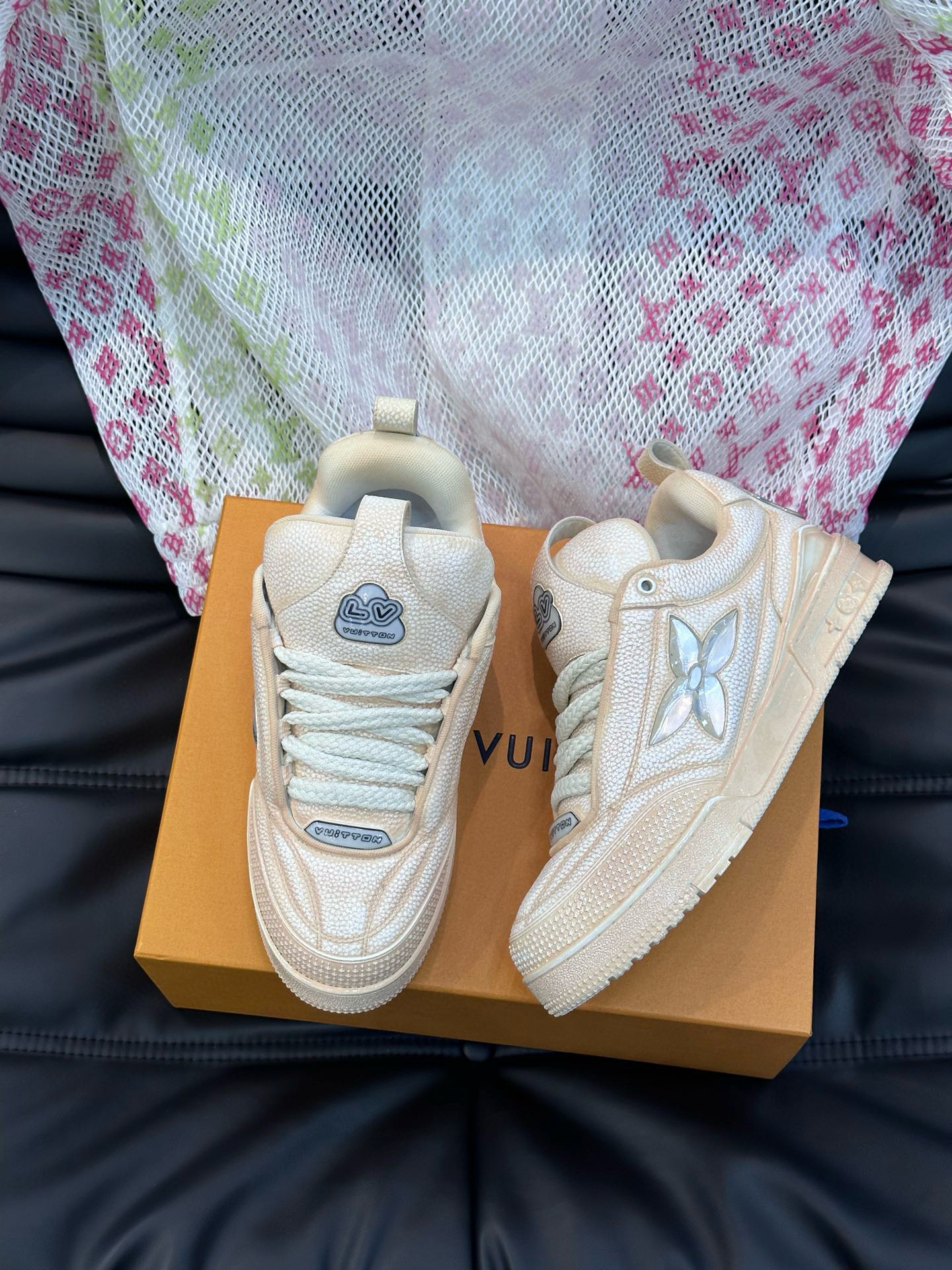 [LOUIS VUITTON] 루이비통 LV SKATE 모노그램 플라워 스니커즈 남성용