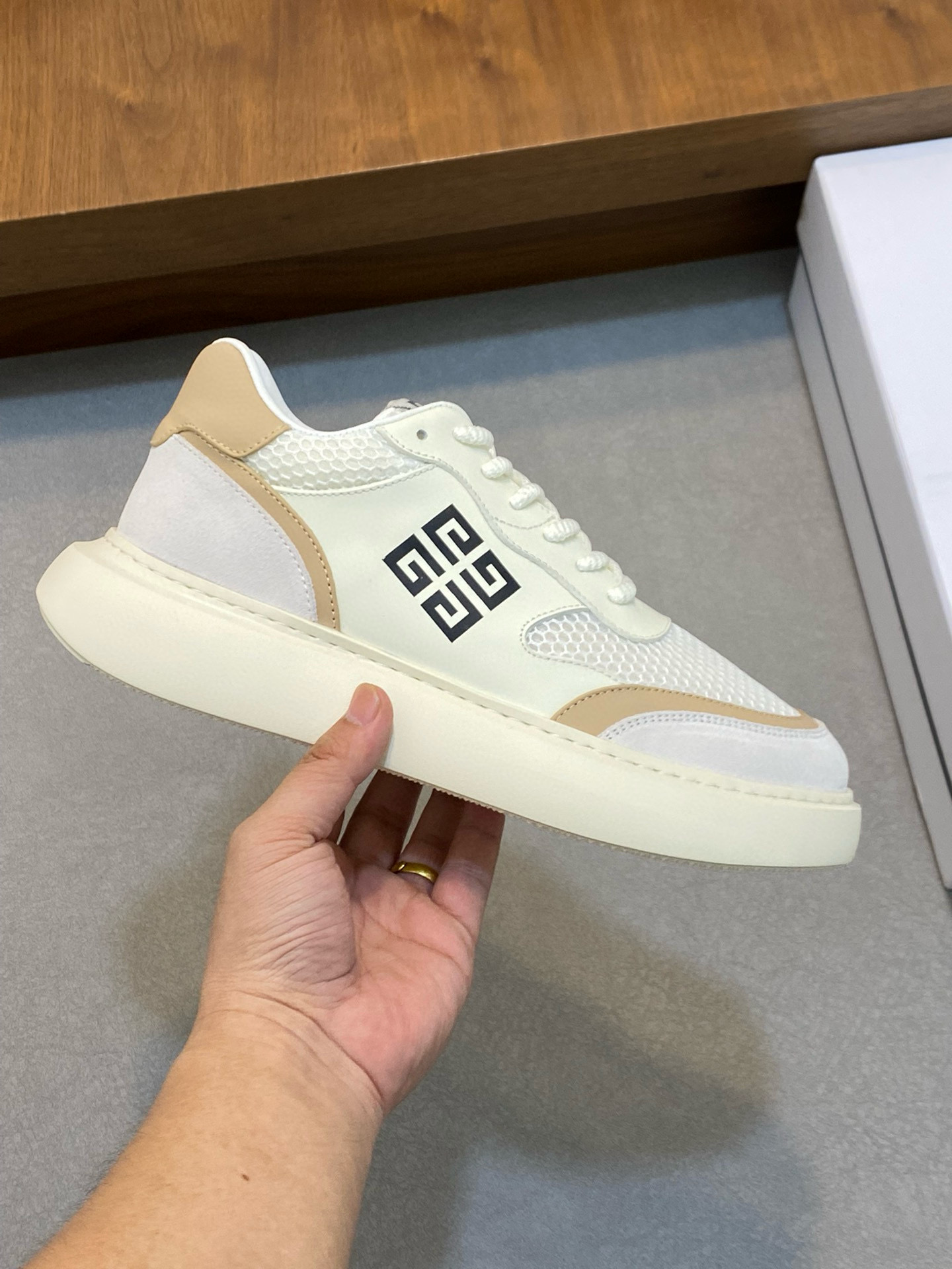 ﻿[GIVENCHY] 지방시 GIV1 스니커즈 남성용