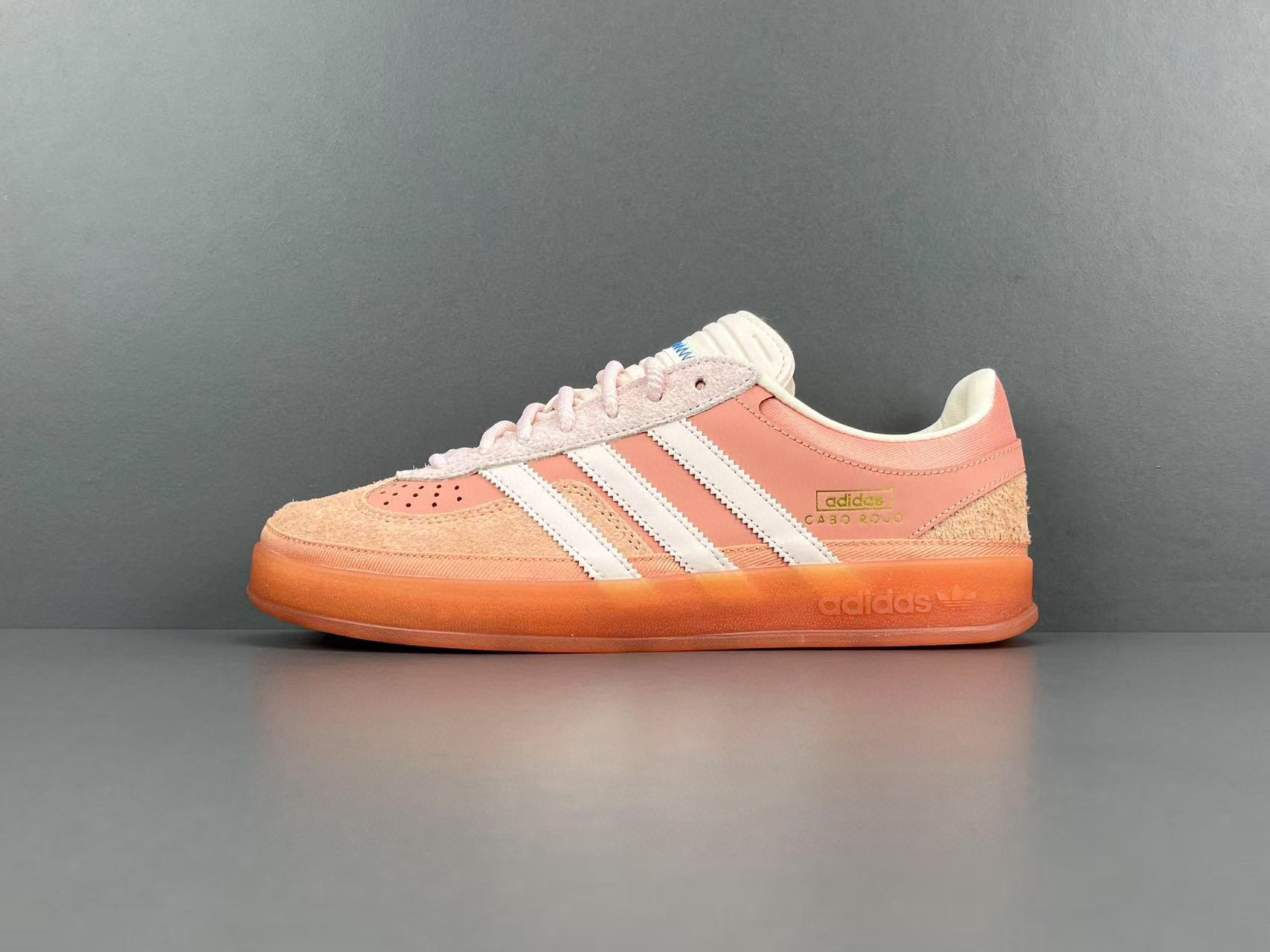 [ADIDAS] 아디다스 x 배드 버니 가젤 인도어 원더 클레이 원더 쿼츠 JS5052 남녀공용