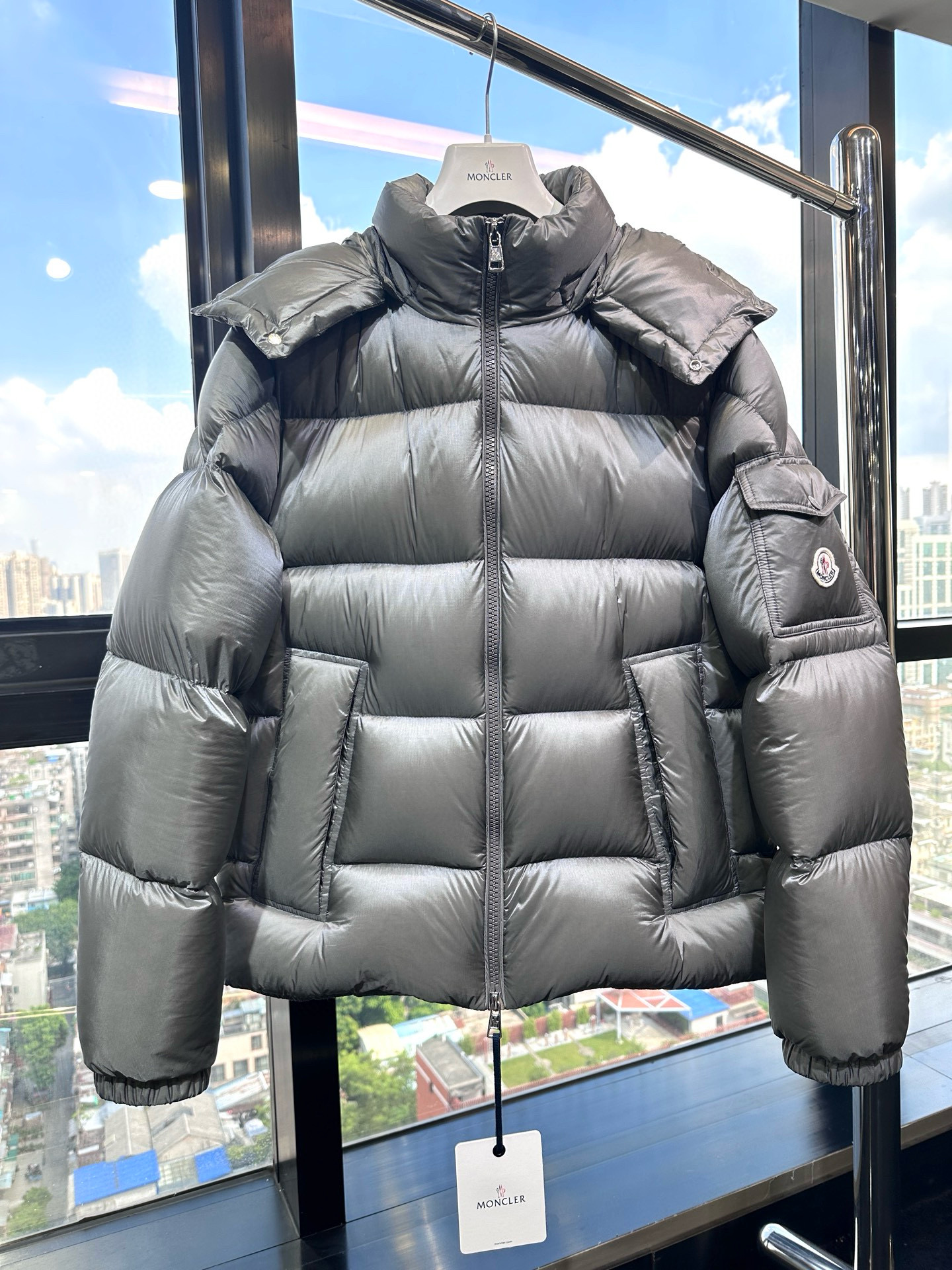 [MONCLER] 몽클레어 쿠예르 COUYERE 그레이 패딩 남성용