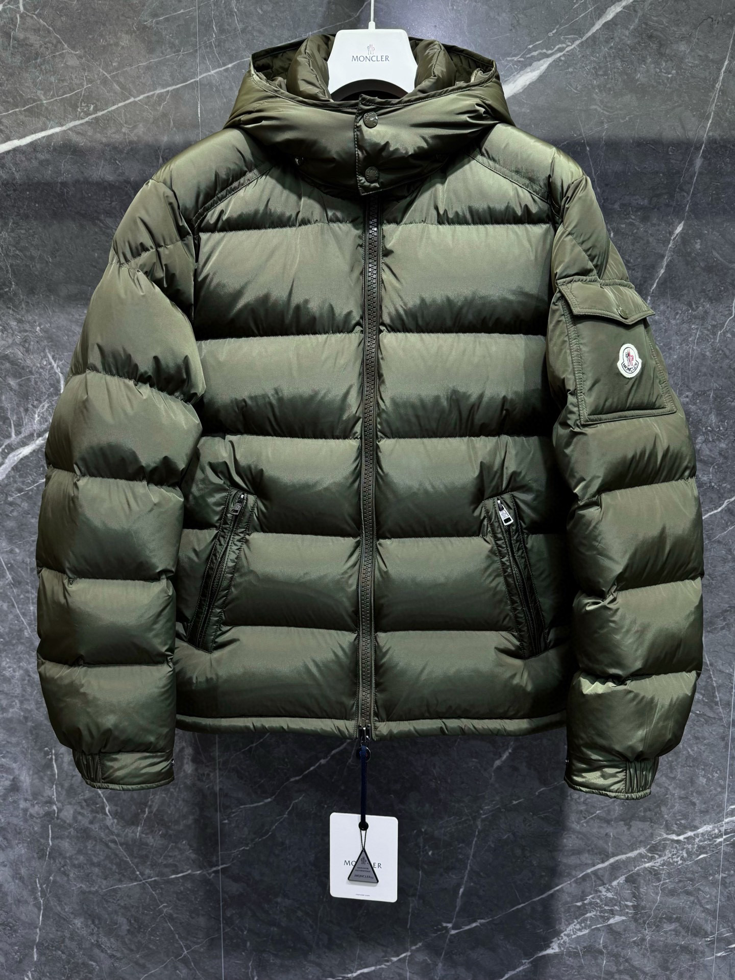 [MONCLER] 몽클레어 마야 MAYA 패딩 카키 남성용