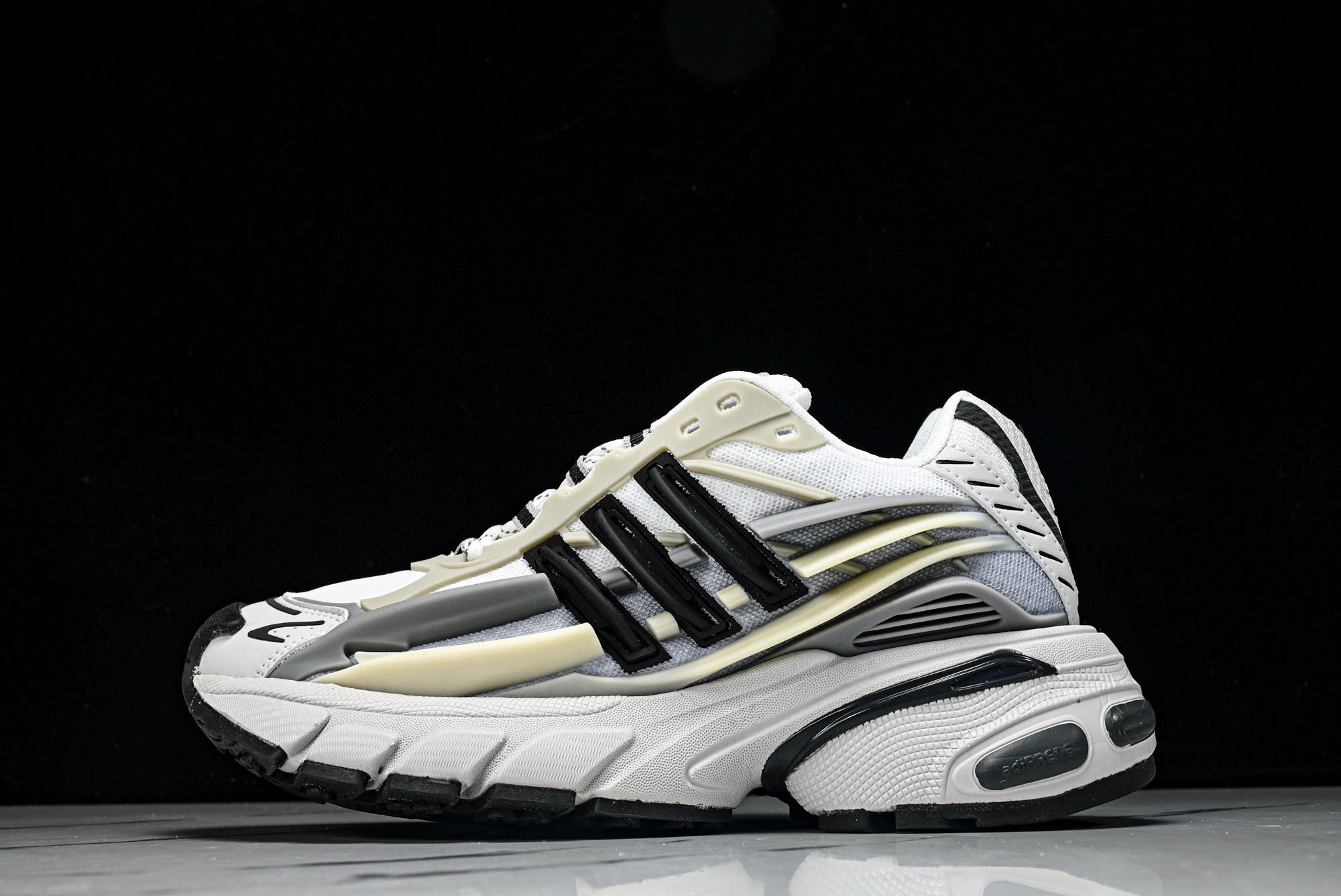 [ADIDAS] 아디다스 x 퍼렐 윌리엄스 아디스타 젤리피쉬 솔리드 그레이 코어 블랙 JP9265 남녀공용