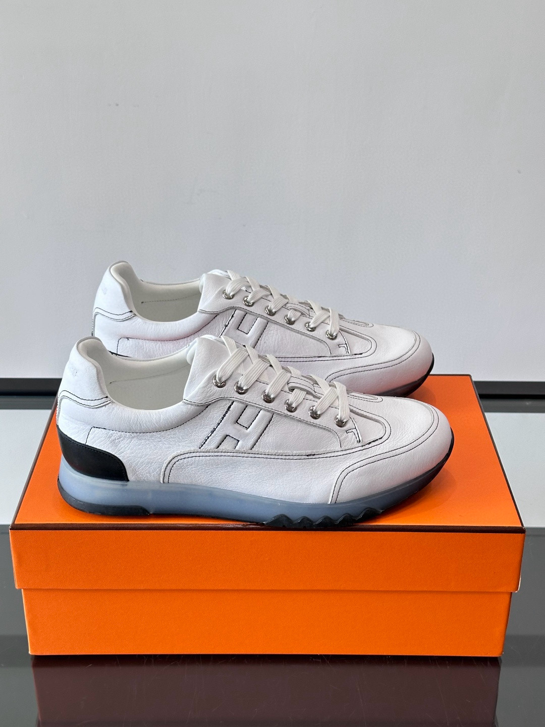 [HERMES] 에르메스 트레일 스니커즈 남성용