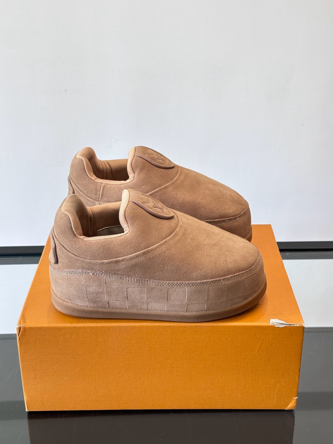 [LOUIS VUITTON] 루이비통 x 니고 LV 예티 슬립온 슈즈 남녀공용