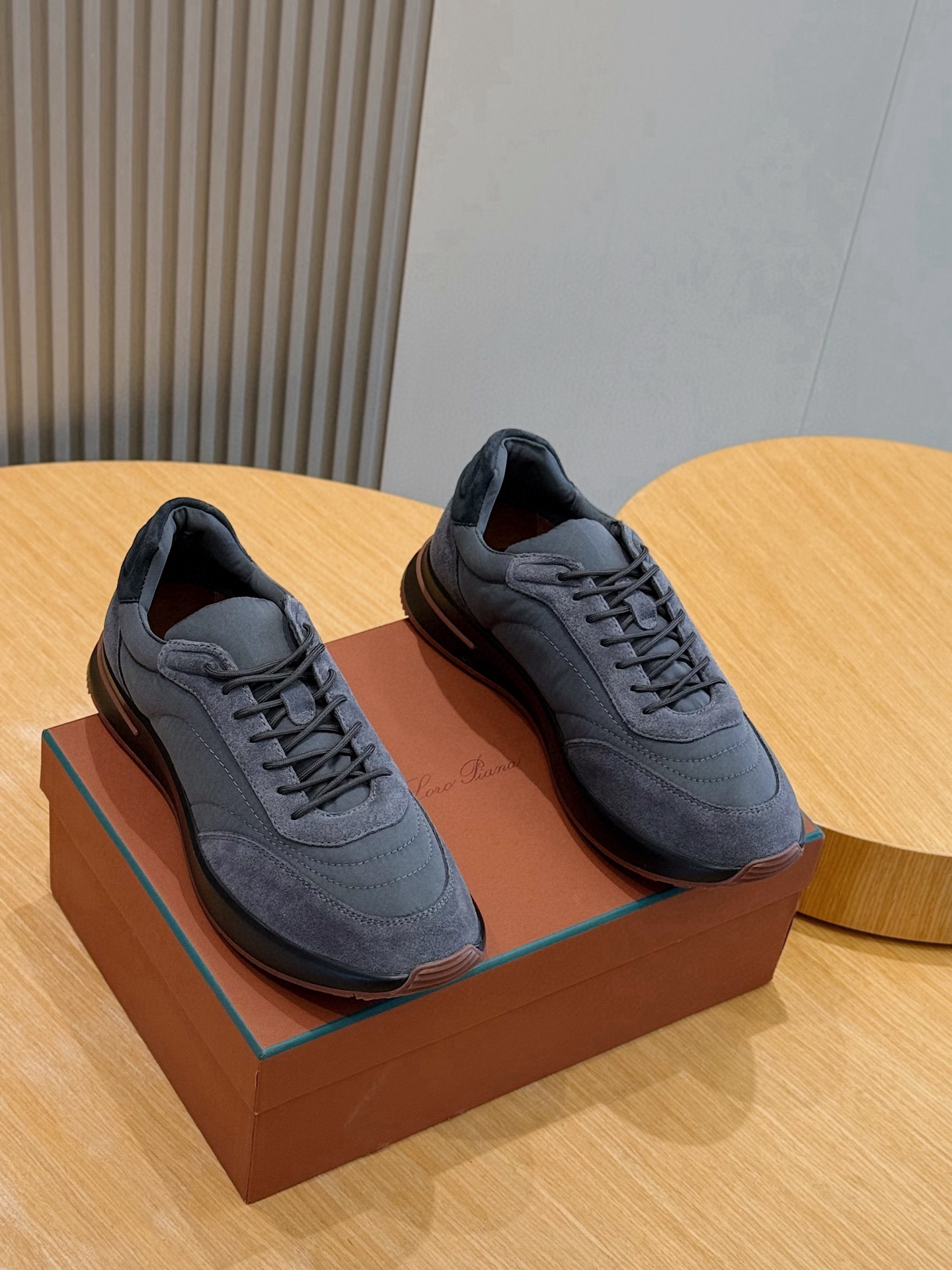 [Loro Piana] 로로피아나 위크앤드 워크 스니커즈 남성용