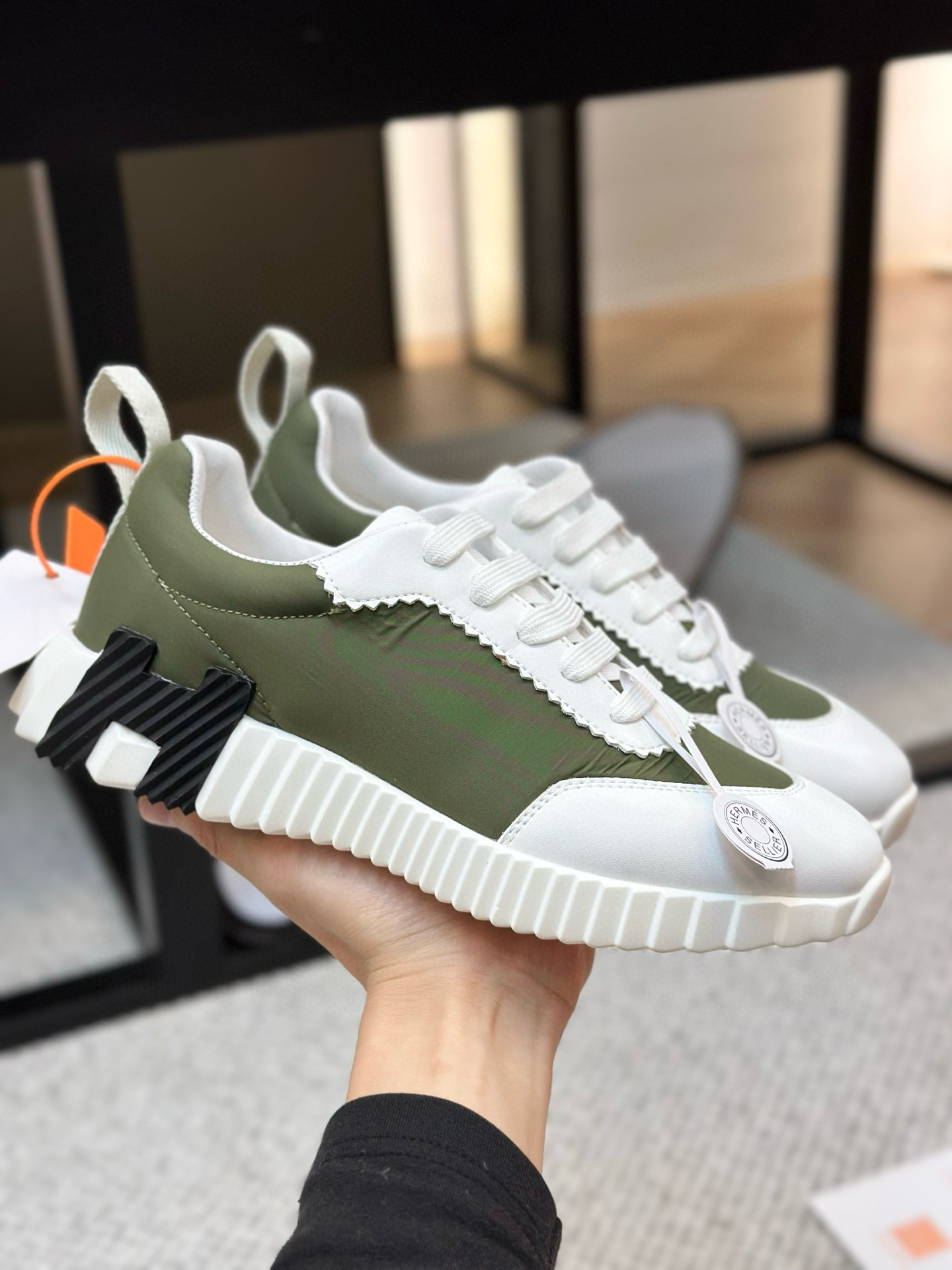 [HERMES] 에르메스 바운싱 스니커즈 남녀공용