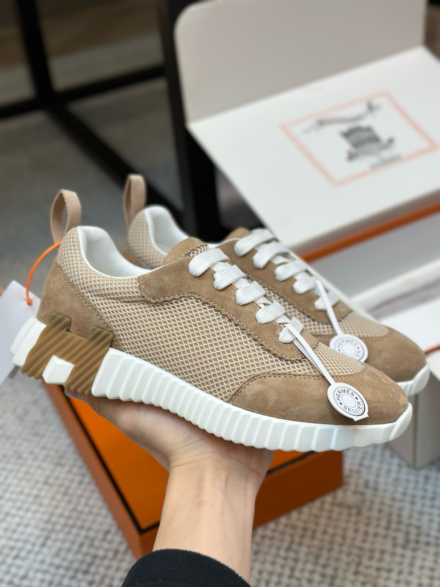 [HERMES] 에르메스 바운싱 스니커즈 남녀공용