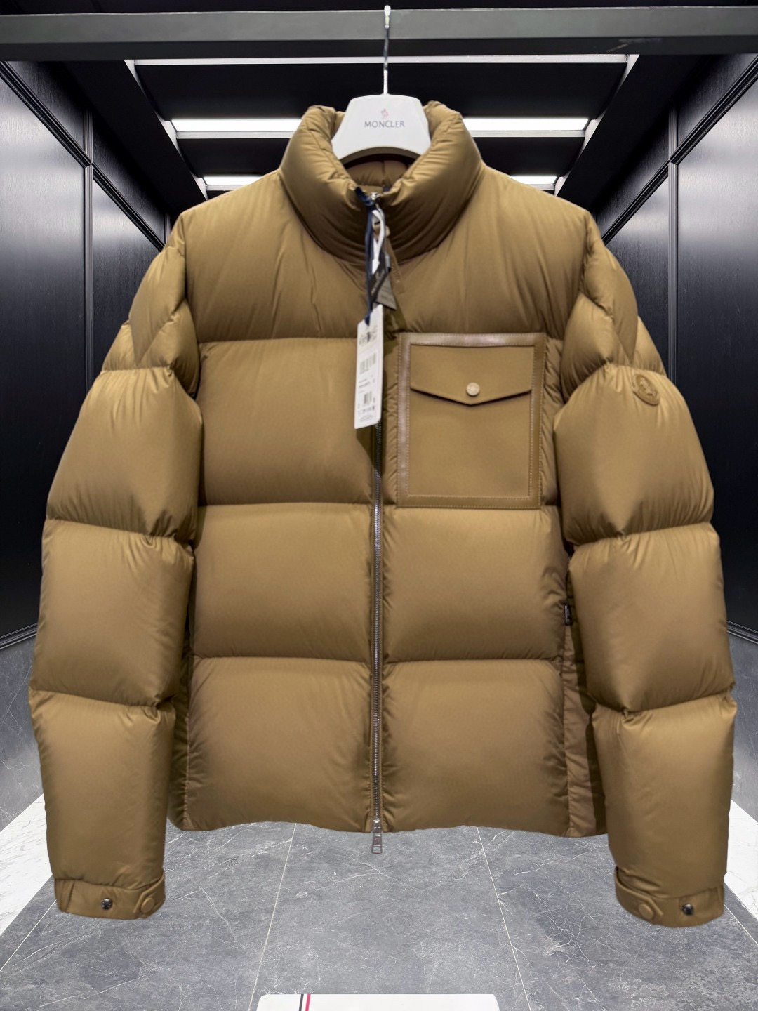 [MONCLER] 몽클레어 치논 CHINON 스퀘어 퀼팅 쇼트 다운 재킷 패딩 남성용
