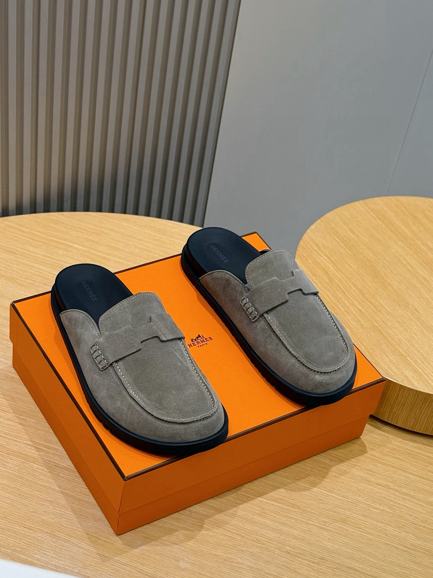 [HERMES] 에르메스 고 뮬 슬리퍼 남성용