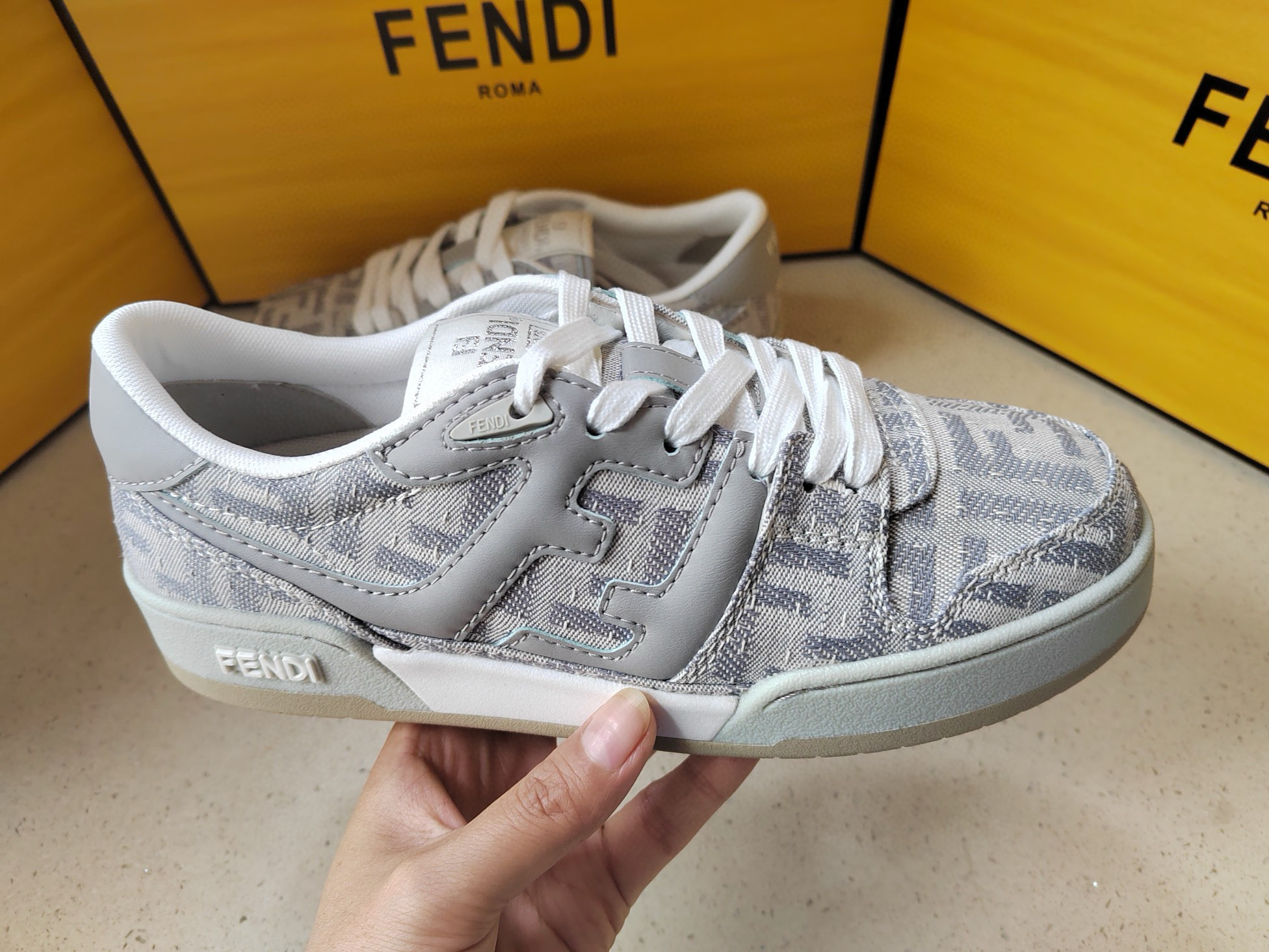 [FENDI] 펜디 매치 스니커즈 남녀공용