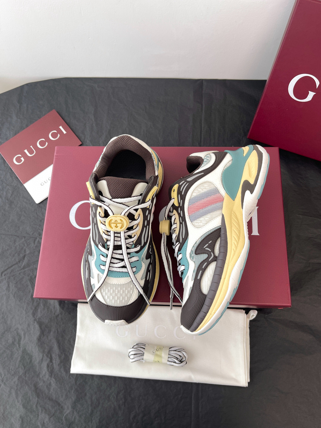 [GUCCI] 구찌 2.0 스니커즈 남녀공용