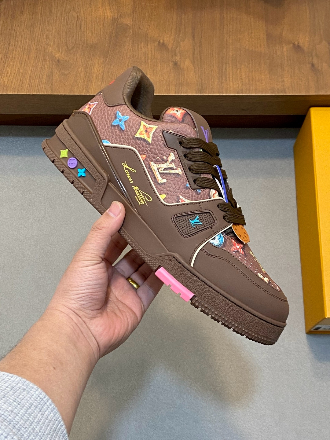 [LOUIS VUITTON] 루이비통 LV 트레이너 스니커즈 남녀공용