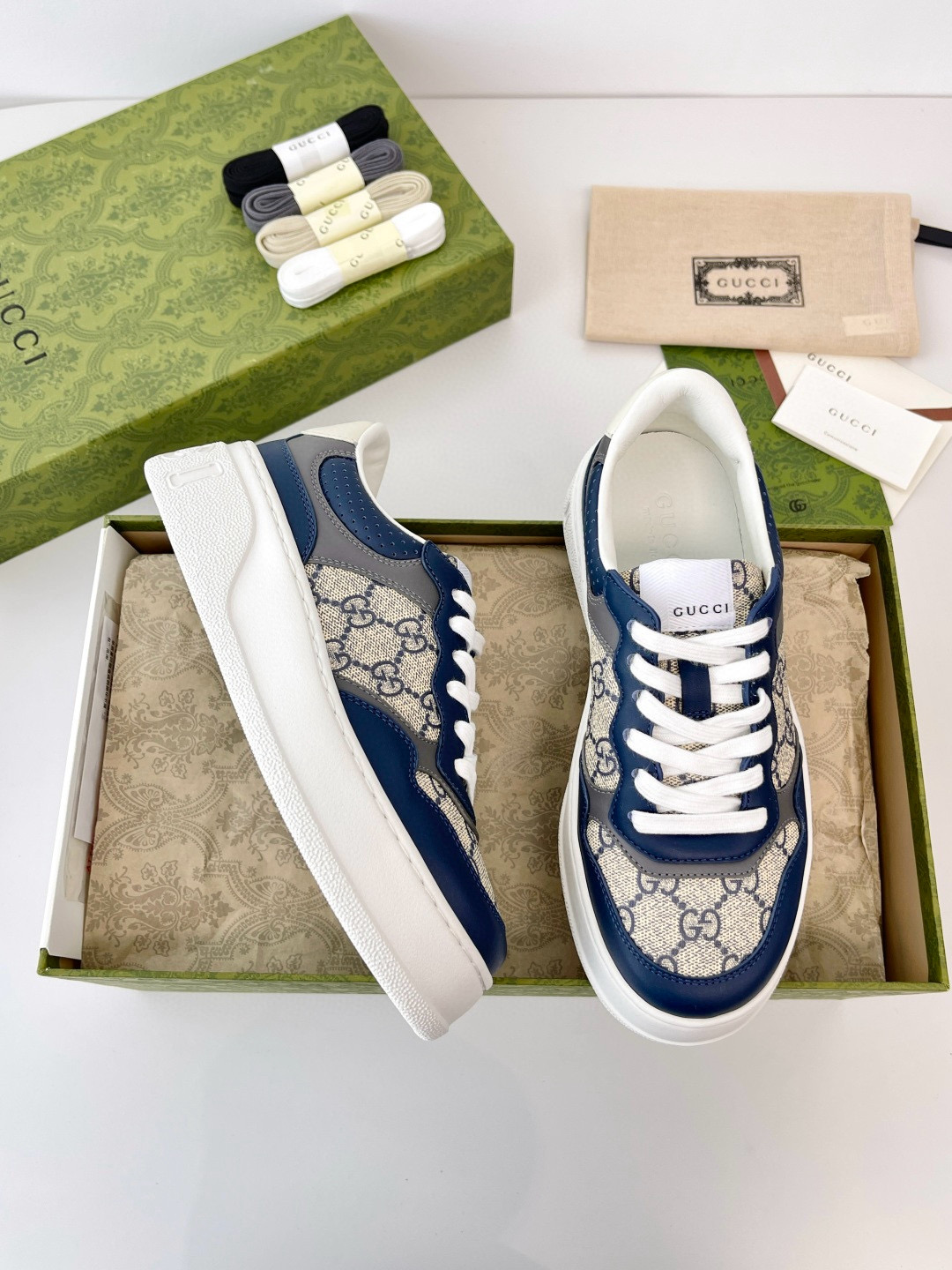 [GUCCI] 구찌 청키 웹 스니커즈 남성용