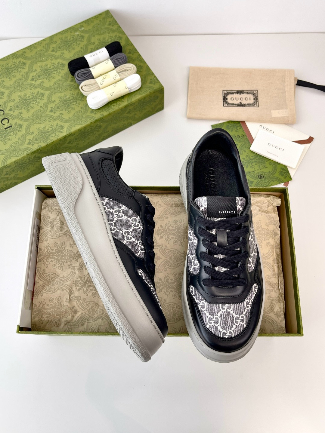 [GUCCI] 구찌 청키 웹 스니커즈 남성용