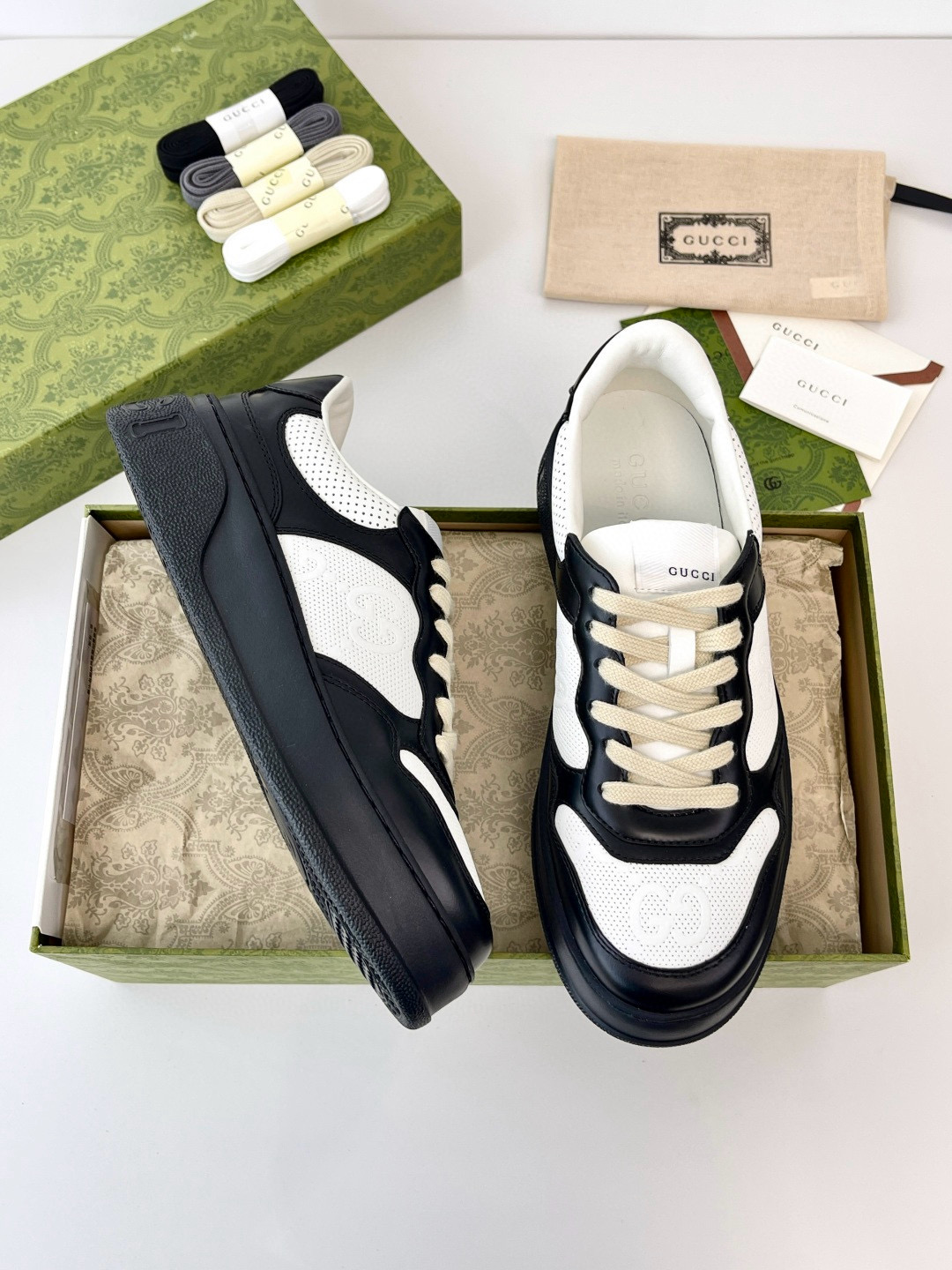 [GUCCI] 구찌 청키 웹 스니커즈 남성용