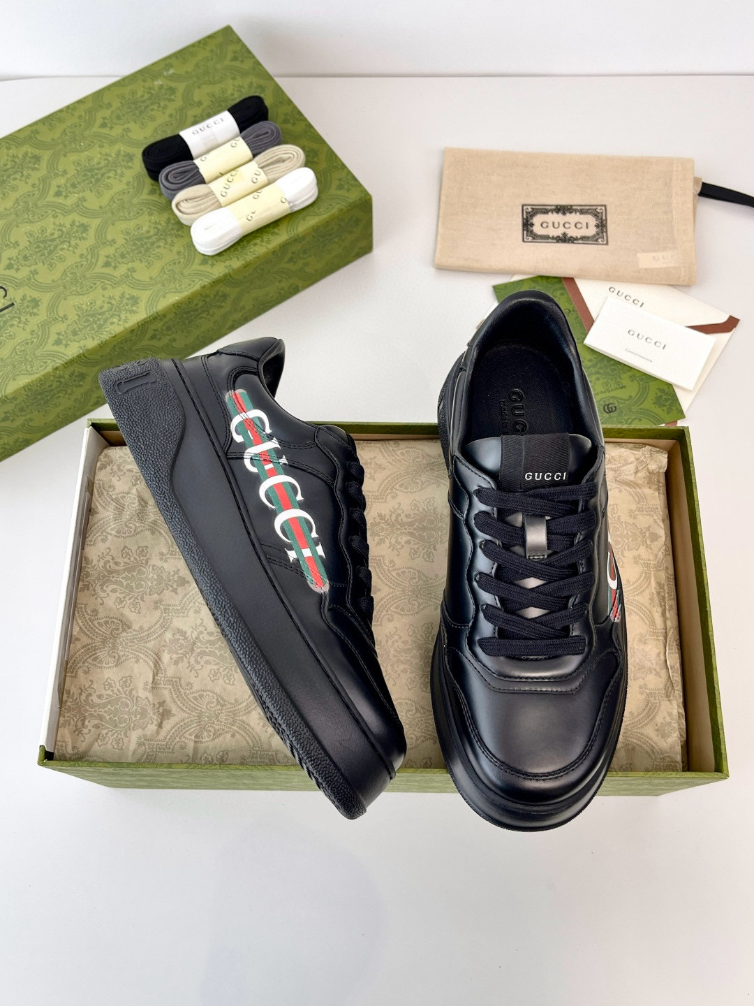 [GUCCI] 구찌 청키 웹 스니커즈 남성용