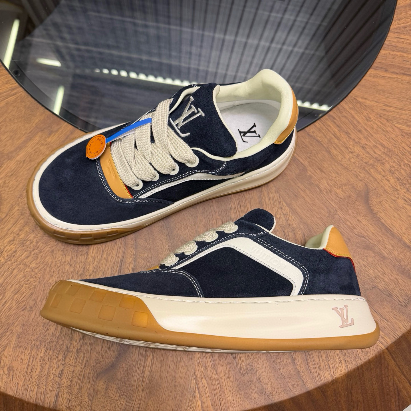 [LOUIS VUITTON] 루이비통 TILTED 틸티드 스니커즈 남녀공용