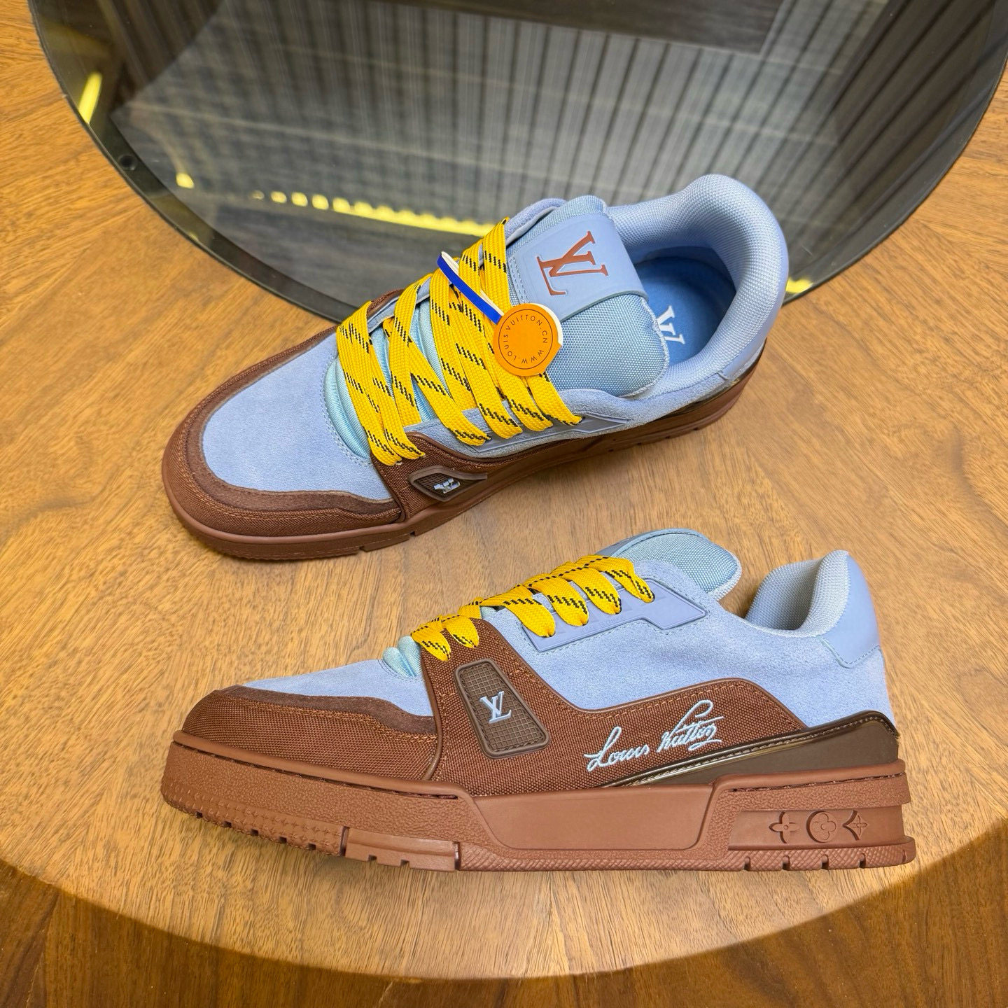 [LOUIS VUITTON] 루이비통 LV 트레이너 스니커즈 남녀공용